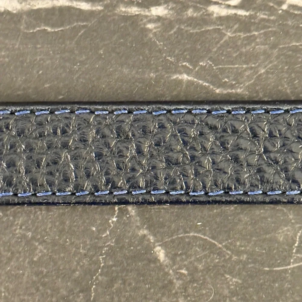 Women L.L. Bean Leather Belt 30 Blue Pebbled Full Grain Brass Buckle-Excellent - Picture 3 of 7